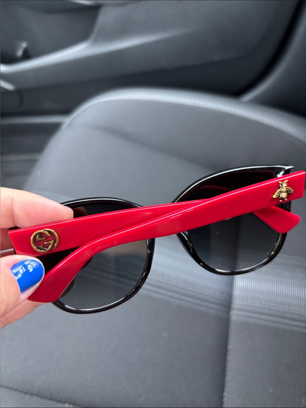 Gucci Women’s Black Round Sunglasses with Red Arms - Picture 1 of 3
